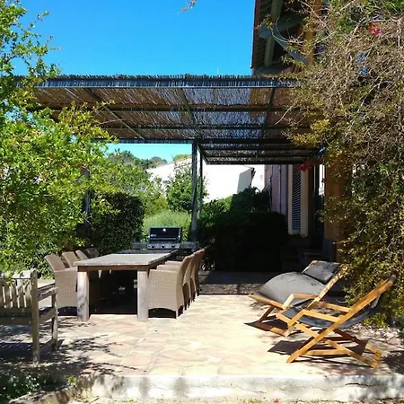 Дом отдыха Grand Loft Avec Jardin. *